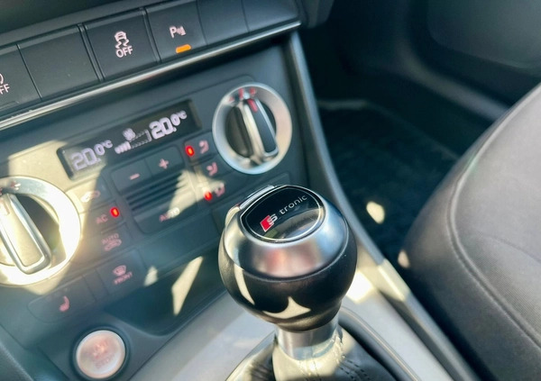 Audi Q3 cena 56900 przebieg: 247190, rok produkcji 2012 z Podkowa Leśna małe 596